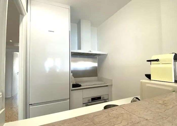 Апартаменты Le Soleil - Sea - Spacious - Hypercentre - Car Park Антиб