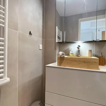 Le Soleil - Sea - Spacious - Hypercentre - Car Park Apartment Antibes