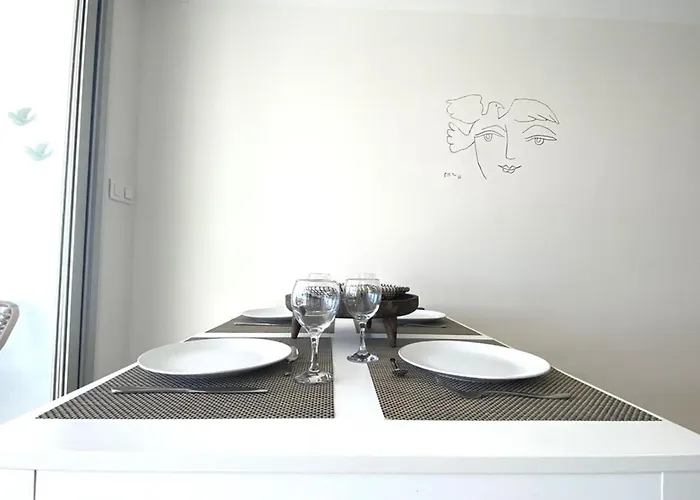 Le Soleil - Sea - Spacious - Hypercentre - Car Park Apartment Antibes